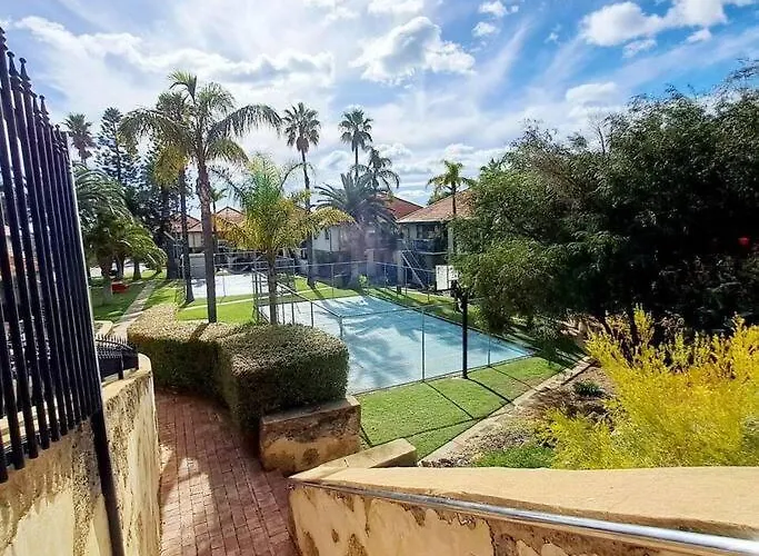 Loft Villa Pool Spa & Beach Sleeps Six!