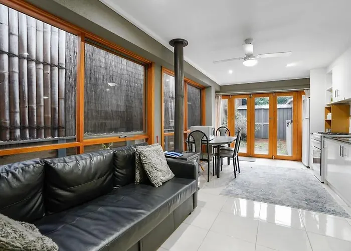 Bundoora Perfection - Luxury Family Oasis With Pool