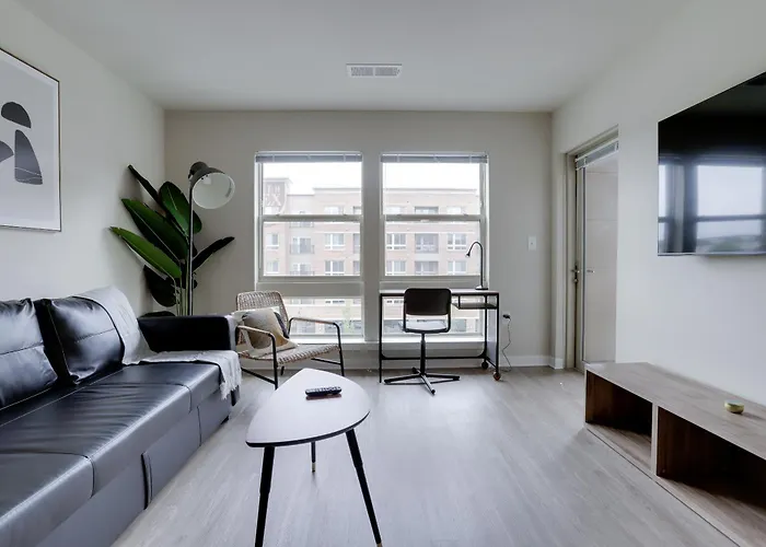 Chic 1Br Alexandria Retreat - Fast Metro Access