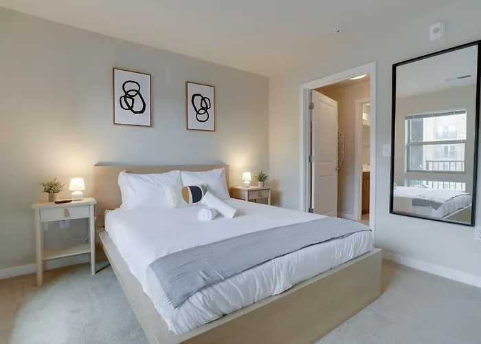 Chic 1Br Alexandria Retreat - Fast Metro Access