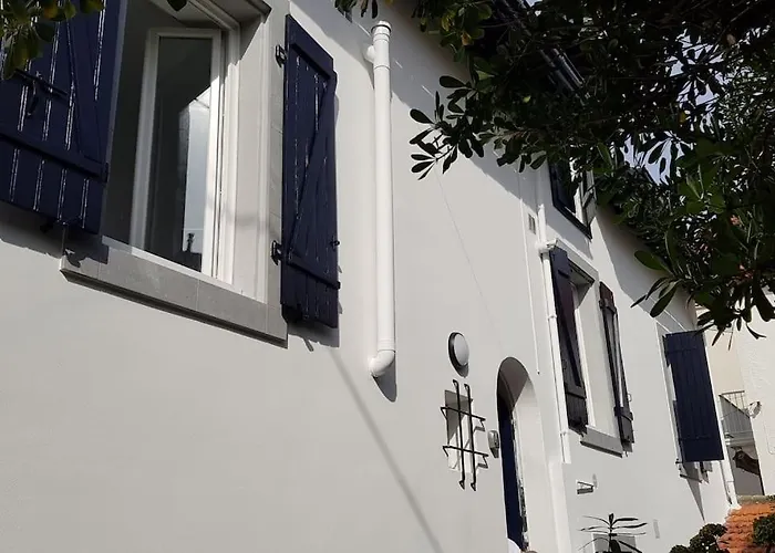 Nice House Very Closed To The Beautiful Beach