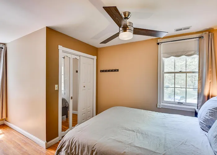 Huge Family Home W/ Pool - 13 Mi To Lake Michigan!