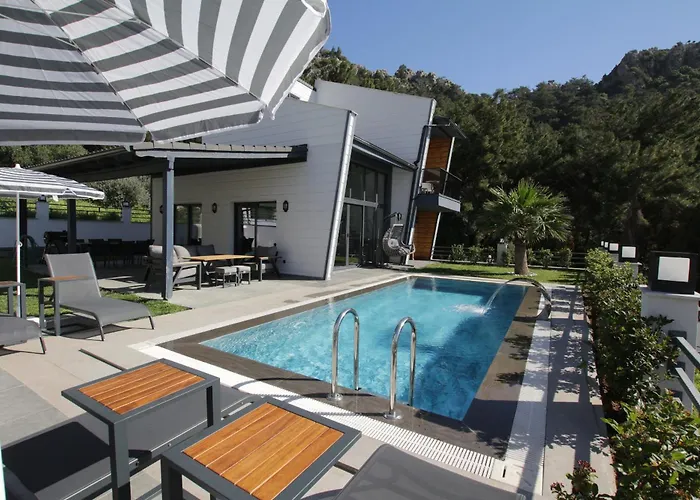 Turuncta Ozel Havuzlu Luks Villa Marin 2