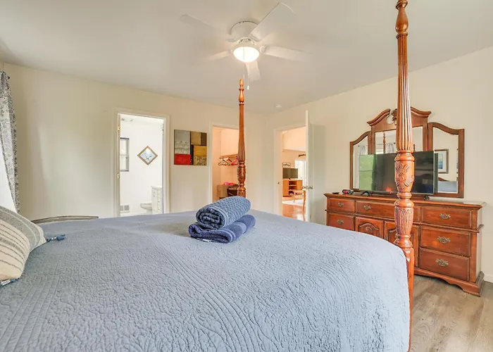 Pet-Friendly Kalkaska Home ~ 19 Mi To Torch Lake!