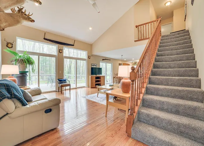 Pet-Friendly Kalkaska Home ~ 19 Mi To Torch Lake!