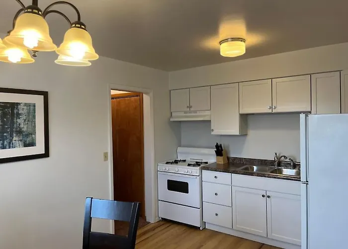 Prime Location Amazing Unit Close To Downtown - 2 Queen Beds
