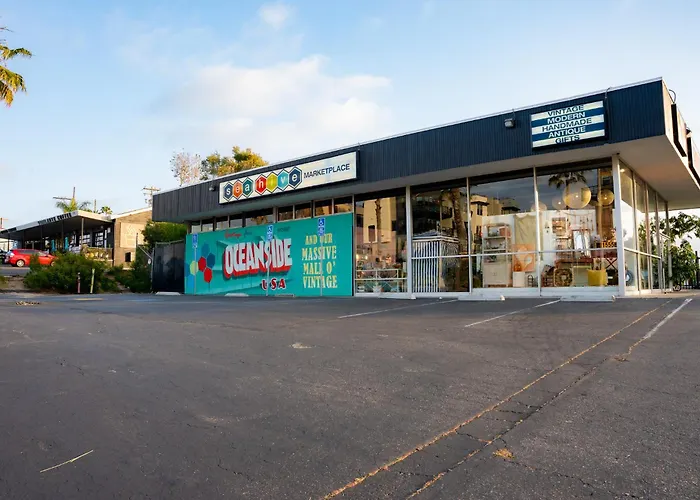1 Block From Beach - Steps From Restaurants & Shops
