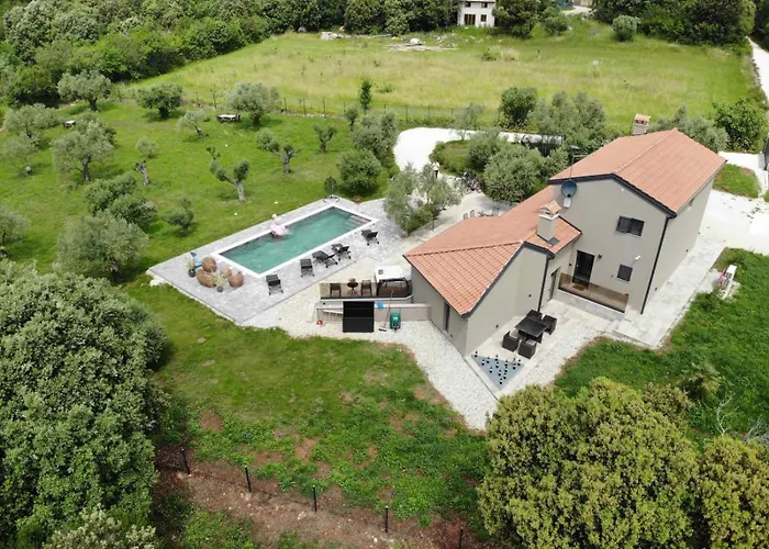 Olive Garden Paradise With Heated Swimming Pool