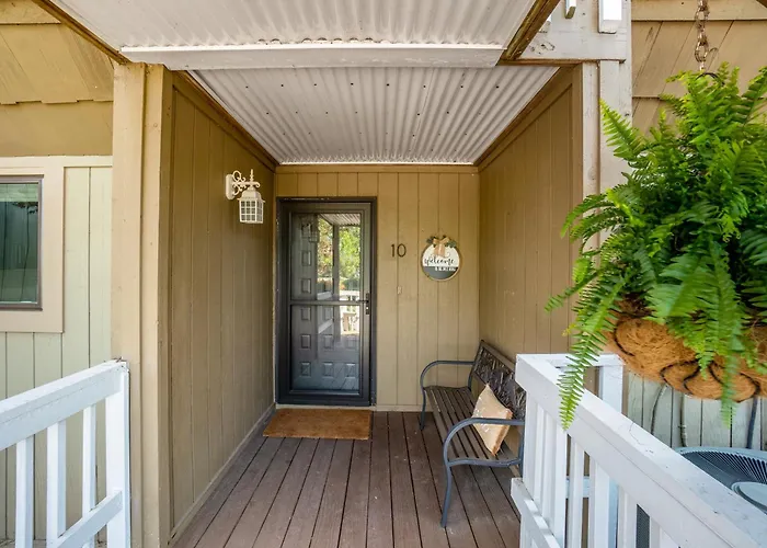 Downtown Waterfront Condo W Boat Slip & Deck