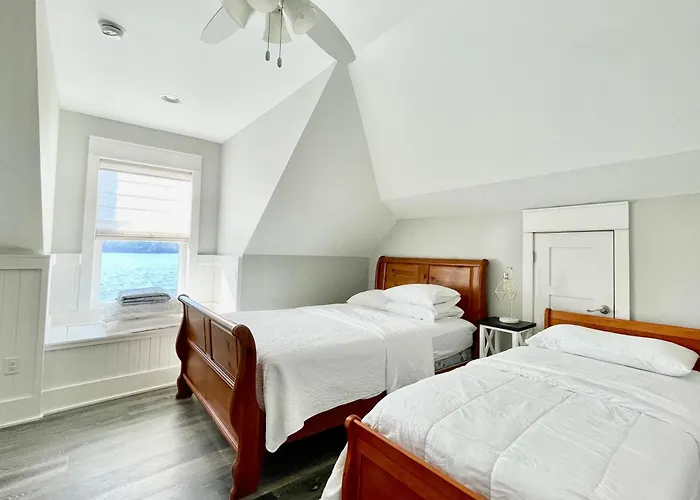Navarre Bayhouse Retreat