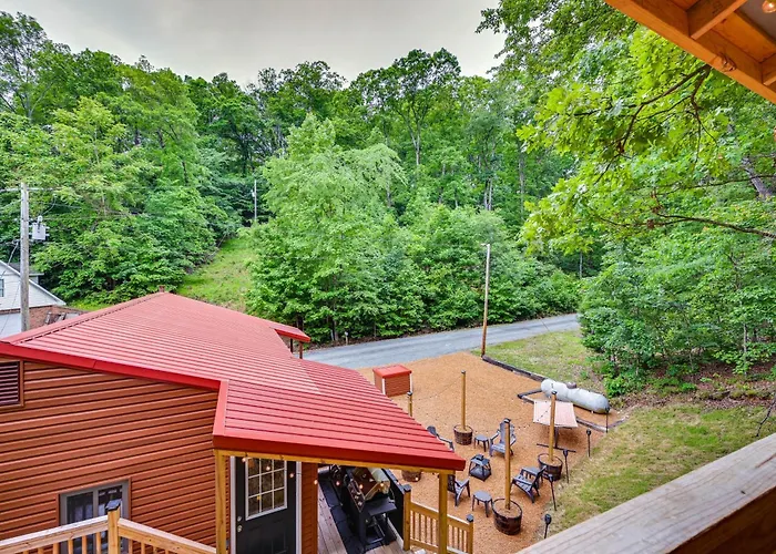 Murray Cabin W/ Hot Tub: Walk To Kentucky Lake!