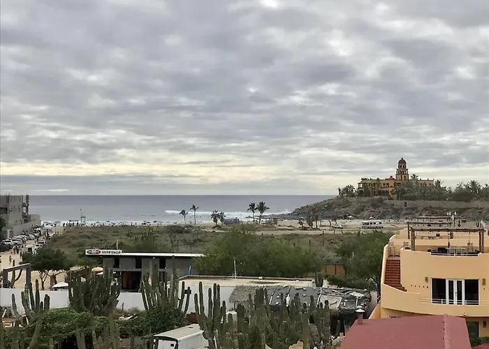 12C Amazing Views, Brand New Top Floor 2Br 2Ba