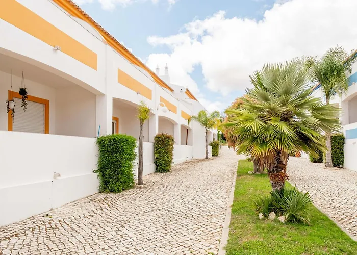 Oasis Beach Apartments