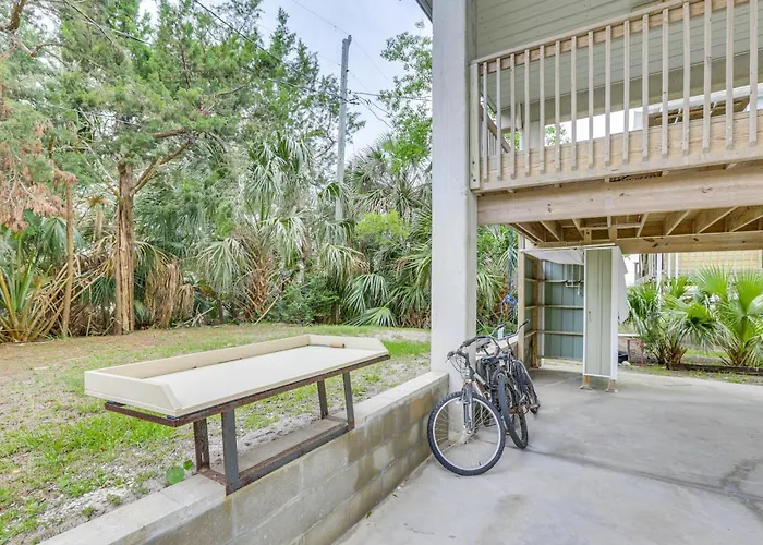 Family-Friendly Waterfront Oasis: 7 Miles To Beach