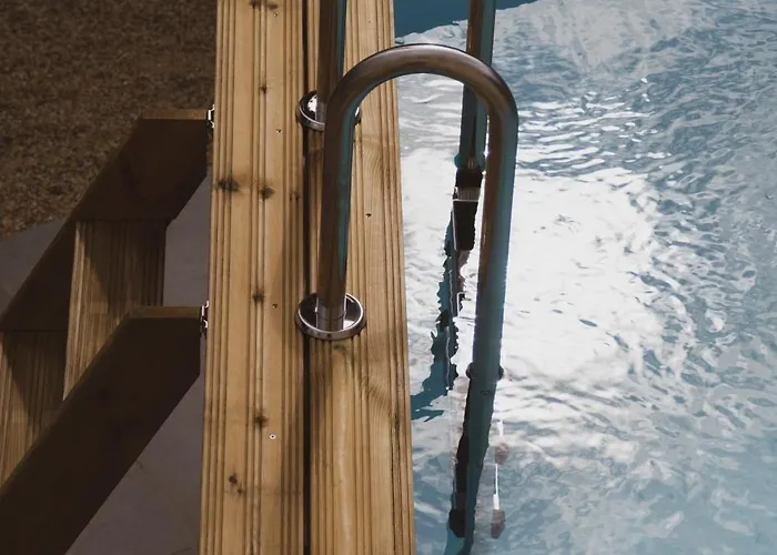 Domaine De Merins, 10 Couchages Avec Piscine, Face A La Riviere, A 4Km De La Plage