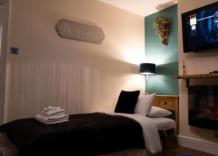 The Plumb Townhouse In Warwick Centre