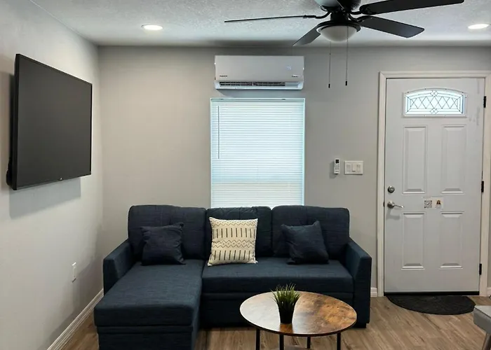 Lovely Unit Central Location