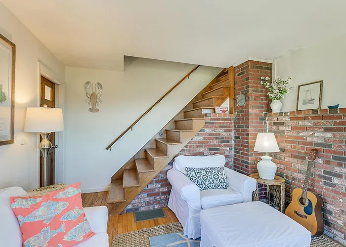 Peaceful Lubec Home W/ Views: Walk To Beach!