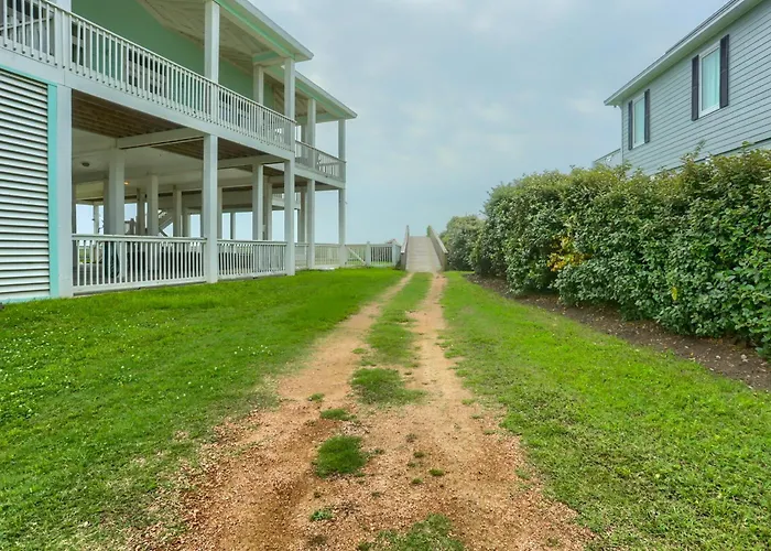 Steps To Bolivar Beach: Home W/ Deck & Grill