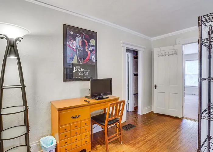 Charming Champaign Victorian W/ Deck!