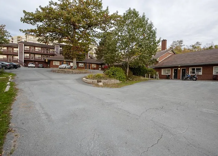 Bluenose Inn & Suites