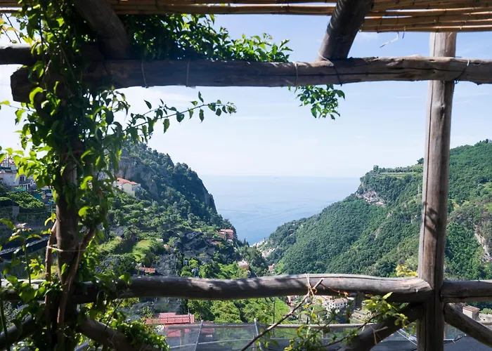 Admiring Amalfi