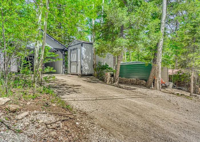 Quaint Cloudcroft Cabin W/ Stunning Forest Views!