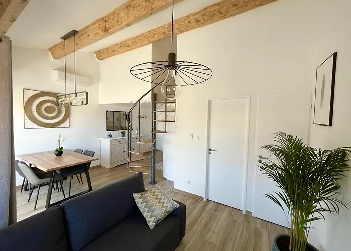 Duplex Centre Ville - 50M De La Plage - Clim - Garage - Netflix