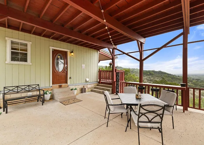 Hilltop Haven: Spacious 2BR Home with Jacuzzi, Scenic Views, and Pet-Friendly Acres