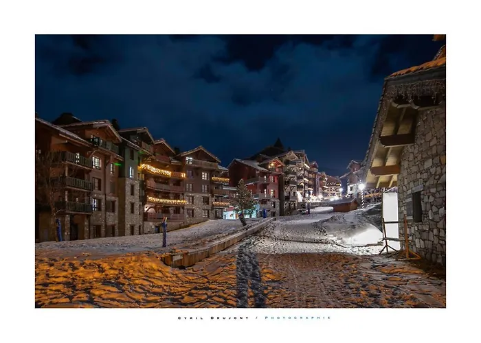 Arcs 1950: Luxury Chalet Apartment with Mont Blanc Views