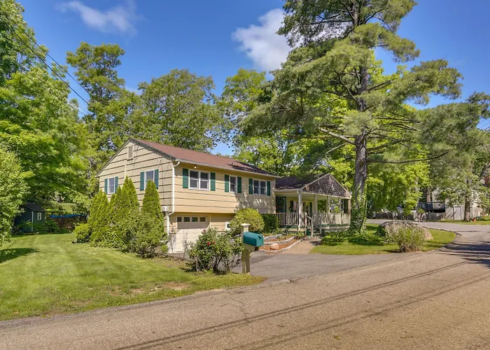 Charming Highland Falls Home < 2 Mi To West Point!