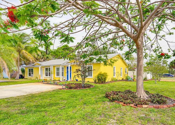 Hobe Sound Villa W/ Screened Porch: 4 Mi To Beach