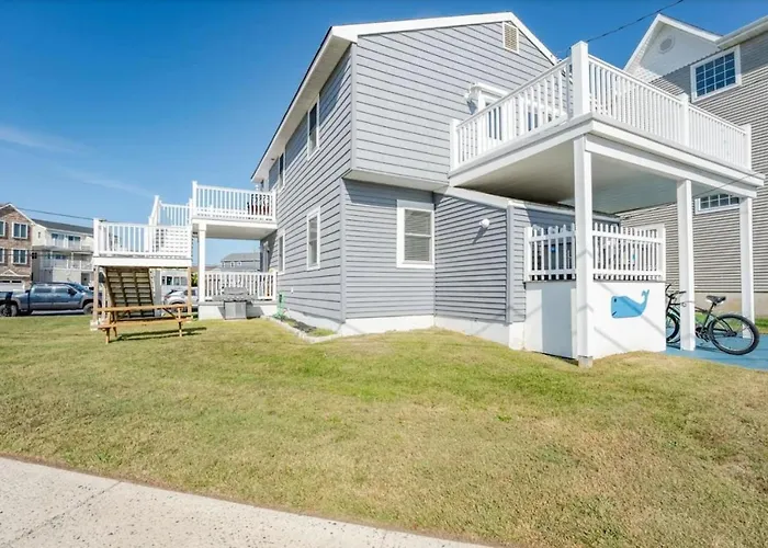 Beach Bliss 1 Block1 From Beach Upstairs Unit