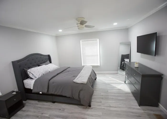 Decatur 2 Bedroom Bliss Modern Comfort