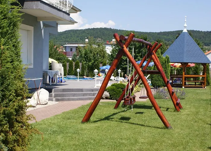 Kek Vendeghaz Family Resort