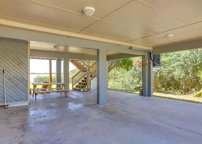 Waterfront Cedar Key Duplex Home: Grill & Dock!