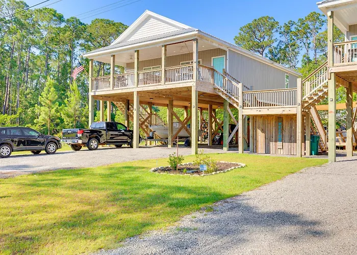 Dauphin Island Escape Near Beach & Bike Path!