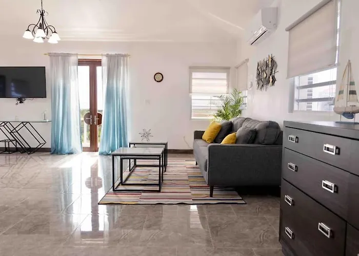 Thrush Nest View Studio Apartment