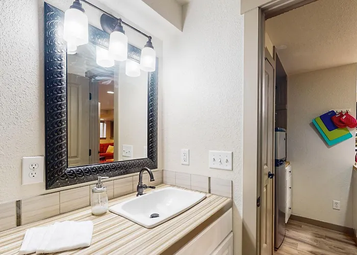 Easy Commuting! Renovated Greeley Apartment