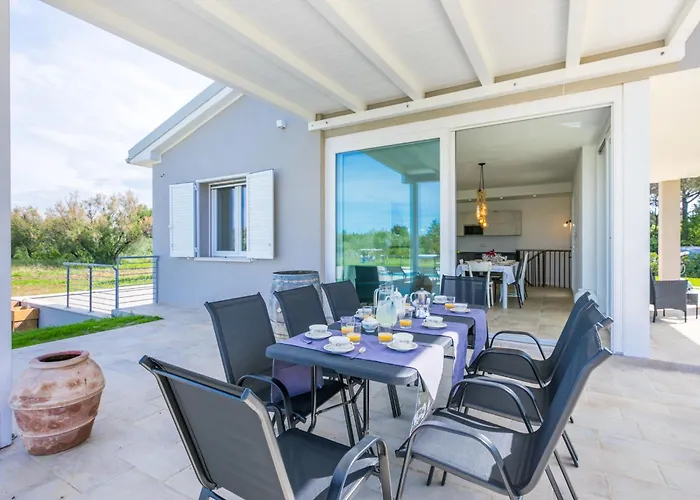 Holiday Home Veronica By Interhome
