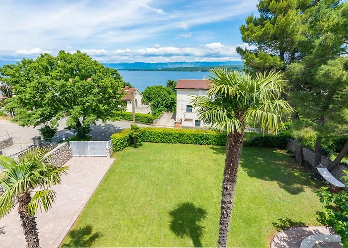 Private Holiday House Villa Soulset With Garden And Pool Near Beach In Malinska, Krk