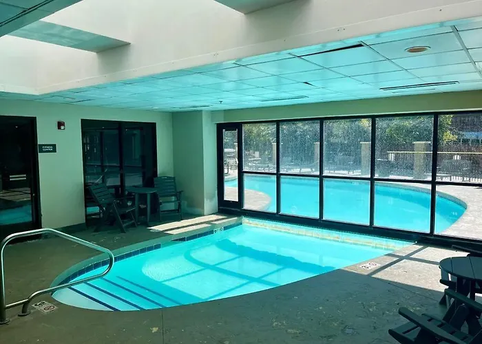 Mt Cb Mountain Side With King Bed, Hot Tub, Pool & Kitchen!