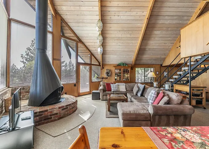 4Br Tahoe Retreat In Prime Location
