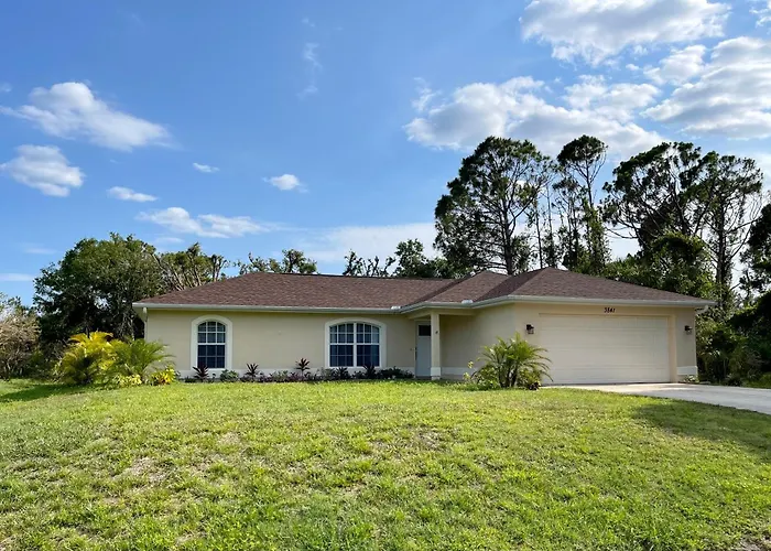Cozy 3 Bedroom Vacation Home