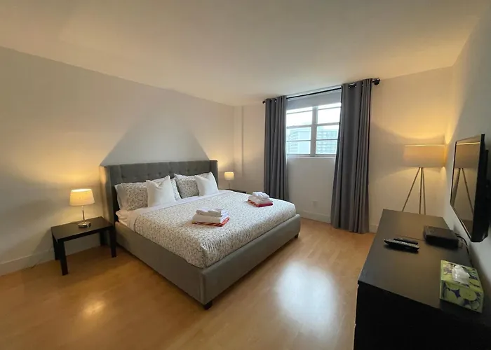 Stunning Apt! Oceanview! Parking Included
