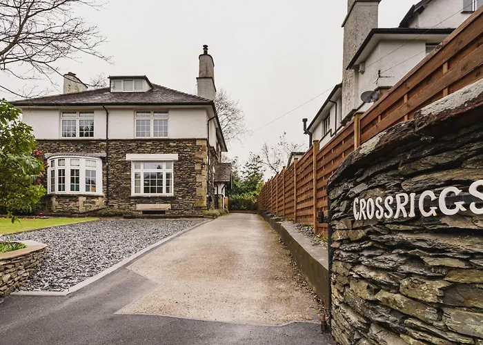 Crossriggs- Beautiful Detached Home