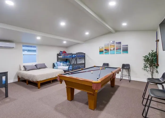 5Br Oasis - Pool, Hot Tub & Luxe Outdoor Retreat