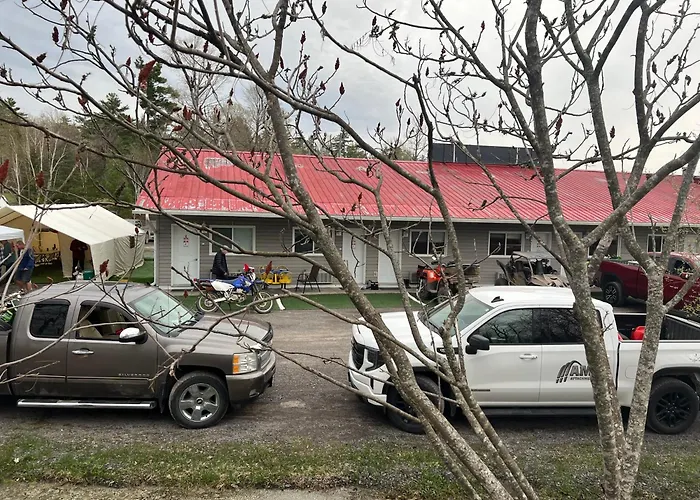 Calabogie Motor Inn