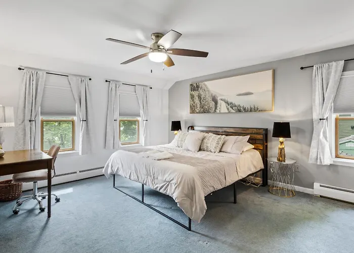 Great Location! Colleges! Hiking! Ithaca Commons!