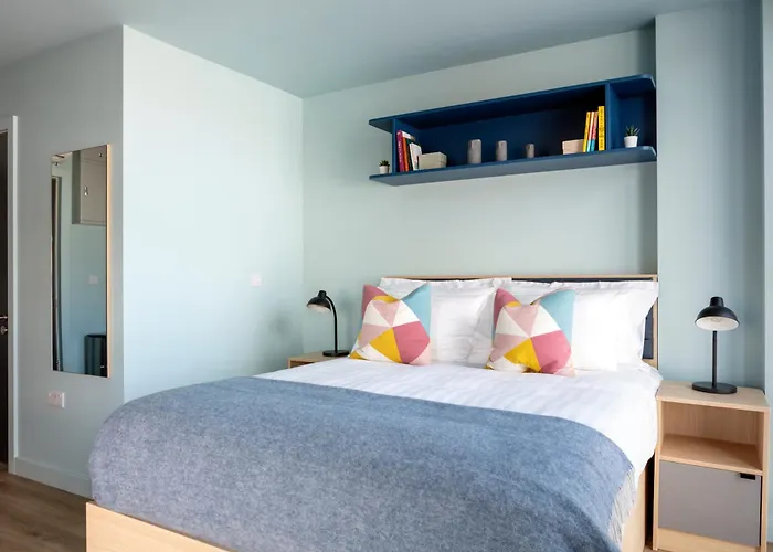 Coleman Court Summer Accommodation